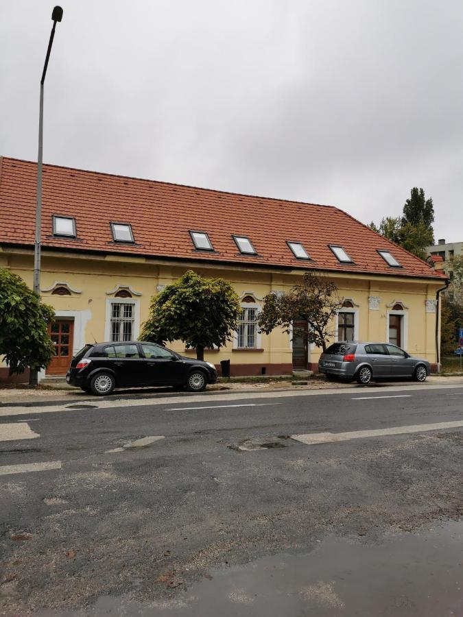 Varalja Vendeghaz *
